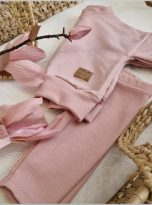 Modny-komplet-niemowlecy-z-bluza-oversize.-Zestaw-z-bluza-oversize-legginsy-prazkowane.-Rozowy-uniwersalny-komplet-dla-dziecka.-Must-have-w-garderobie-dzieciecej. (1)