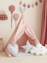 pudrowy tipi z falbankami