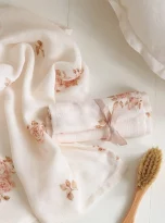 bamboo-diapers,-gauze-weave-rose-garden-samiboo