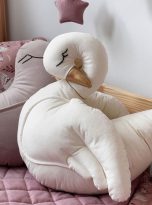 swan_pillow_ecru