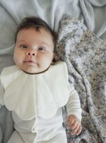 pol_pl_Elodie-Details-Sliniak-bandanka-Vanilla-White-33735_2