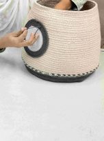 kosz-dekoracyjny-giant-rocket-mom-i-want-to-be-an-astronaut-lorena-canals (1)