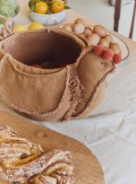 kosz-dekoracyjny-kura-toffie-farm-lorena-canals (2)