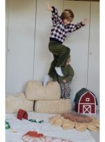 pufa-stog-slomy-farm-lorena-canals (1)