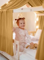 HausbetthimmelSet1_lifestyle_-21_bearbeitet_senfgelb