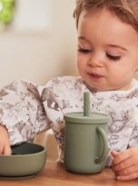 jollein-sliniak-fartuszek-z-rekawami-i-kieszonka-wodoodporny-basniowy-las-pimpelmees-forest-animals (2)