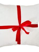 Poduszka velvet krem z czerwoną kokardą