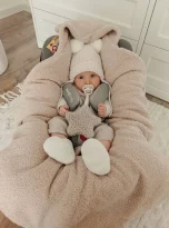 pol_pl_Kocyk-z-kapturkiem-do-fotelika-BARANEK-boucle-2184_9