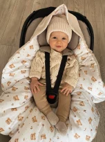 pol_pl_Kocyk-z-kapturkiem-do-fotelika-WELUR-2245_3