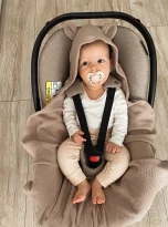 pol_pl_Muslinowy-otulacz-z-kapturkiem-do-fotelika-letni-2314_2