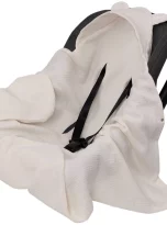 pol_pl_Muslinowy-otulacz-z-kapturkiem-do-fotelika-letni-2317_2