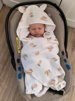 pol_pl_Muslinowy-otulacz-z-kapturkiem-do-fotelika-letni-2563_4 — kopia