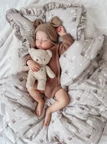 pol_pl_POSCIEL-MUSLINOWA-z-falbanka-120×90-kolderka-poduszka-WYPELNIENIE-2570_2 — kopia