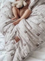 pol_pl_POSCIEL-MUSLINOWA-z-falbanka-120×90-kolderka-poduszka-WYPELNIENIE-2570_3