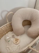 pol_pl_Poduszka-do-karmienia-rogal-WELUR-2270_1